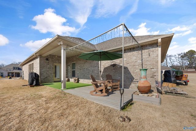 131 Kambry Grove Drive, Huntsville, AL 35811