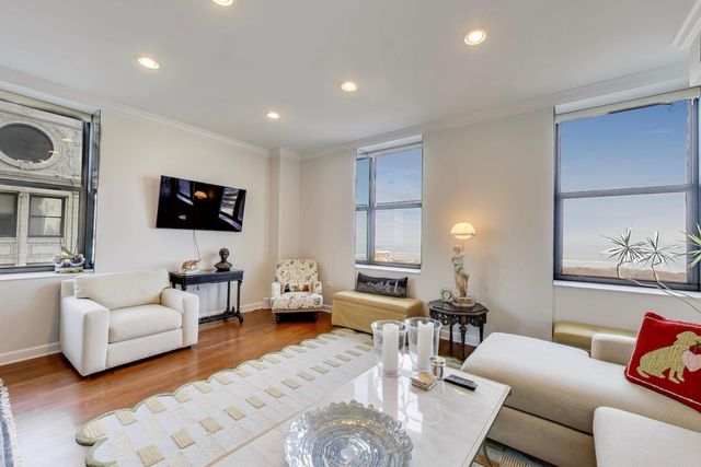 310 S Michigan Avenue 1700, Chicago, IL 60604