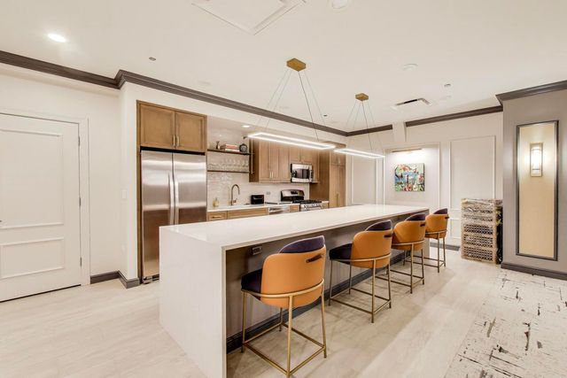 310 S Michigan Avenue 1700, Chicago, IL 60604