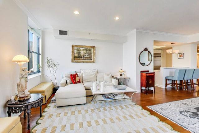 310 S Michigan Avenue 1700, Chicago, IL 60604