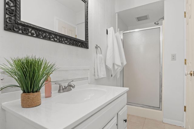 3892 Joe Bald Road, Kimberling City, MO 65686