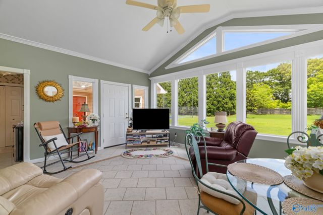 213 Greenlawn Drive, Meridianville, AL 35759