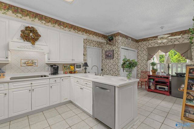 213 Greenlawn Drive, Meridianville, AL 35759