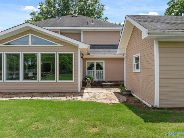 213 Greenlawn Drive, Meridianville, AL 35759