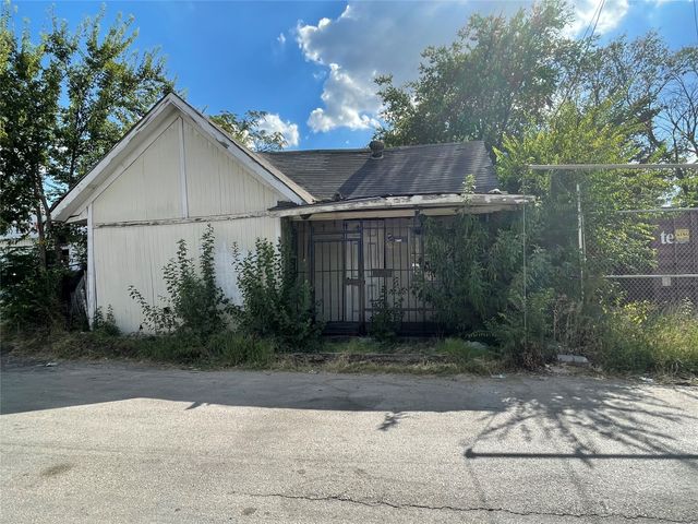 1807 S Malcolm X Boulevard, Dallas, TX 75226