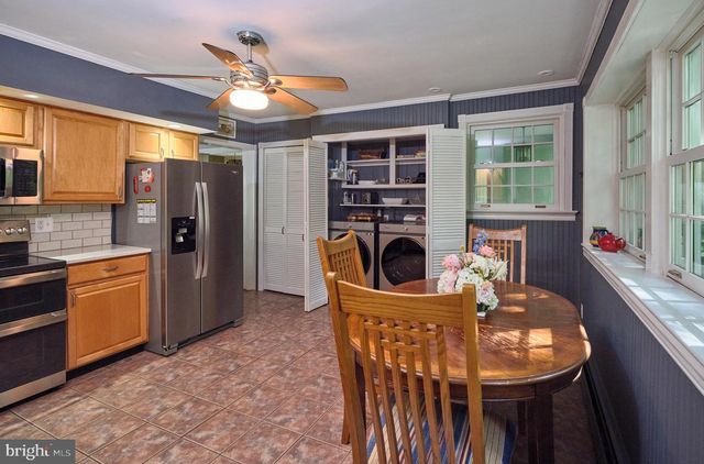 4 LOW RD, New Hope, PA 18938