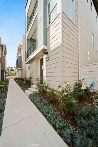 27422 Pioneer Court, Valencia, CA 91381