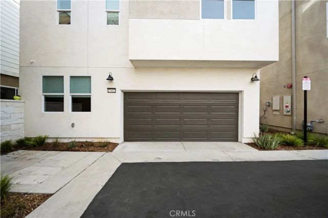 27422 Pioneer Court, Valencia, CA 91381