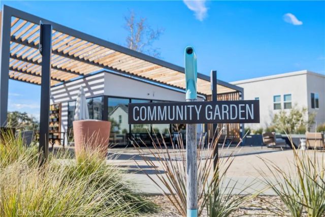 27422 Pioneer Court, Valencia, CA 91381