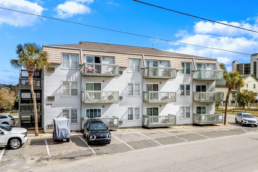 300 47th Ave S Unit 1B, North Myrtle Beach, SC 29582 — exterior