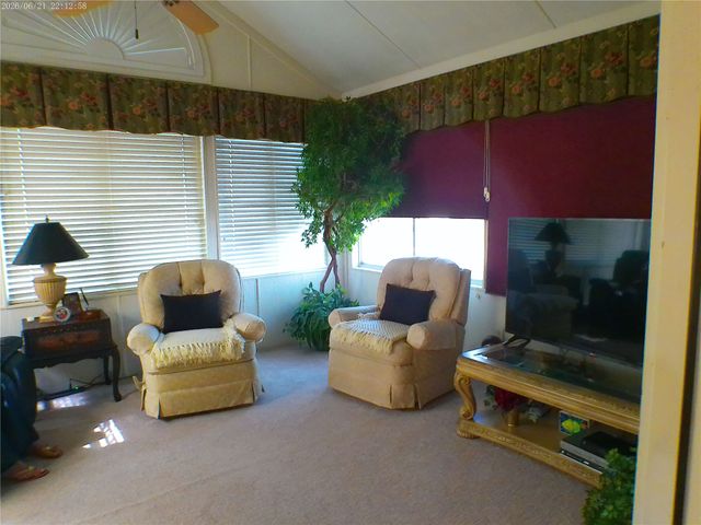 933 Bridges Drive, Arlington, TX 76012