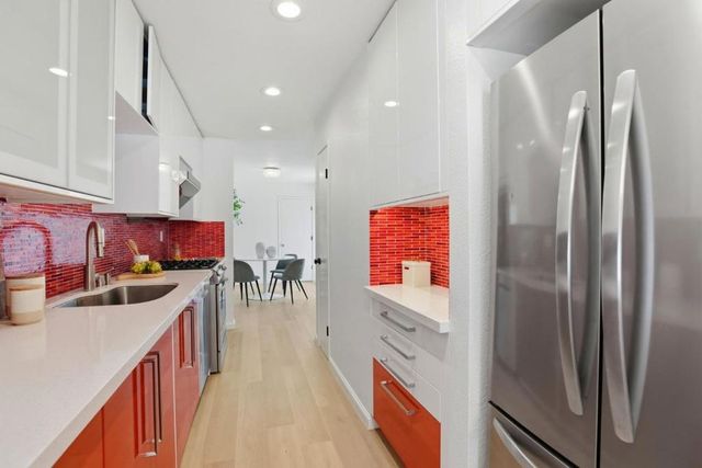 1140 Continentals Way, Belmont, CA 94002