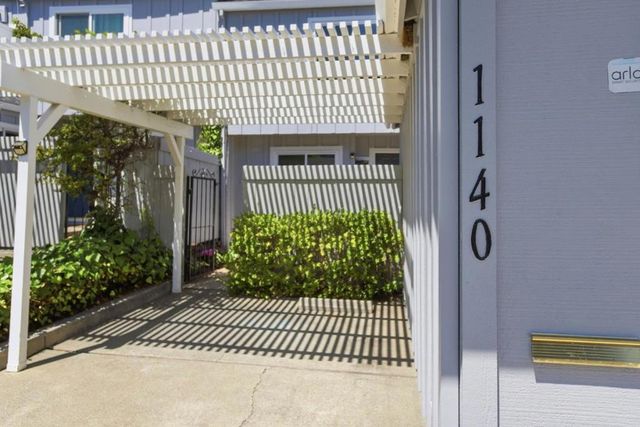 1140 Continentals Way, Belmont, CA 94002