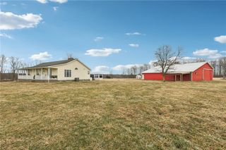 785 Cameron Rd, Hickory Twp, PA 16101