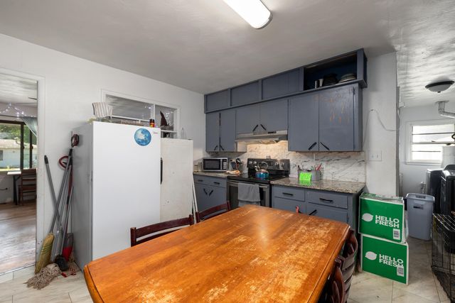 1503 W Broadmoor Street, Springfield, MO 65807