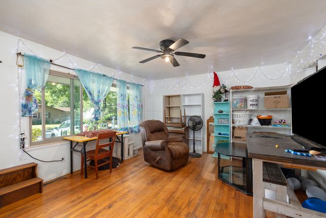 1503 W Broadmoor Street, Springfield, MO 65807