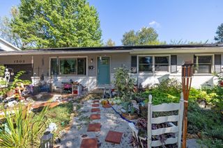 1503 West Broadmoor Street, Springfield, MO 65807