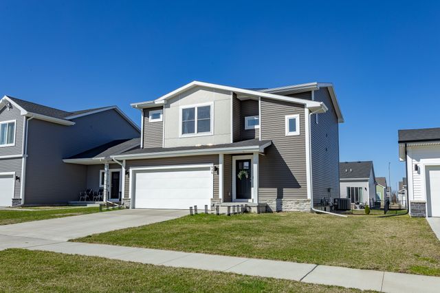 626 NE Hunter Drive, Ankeny, IA 50021