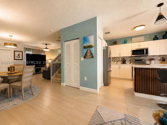 1222 NW 3rd Ln, Florida City, FL 33034