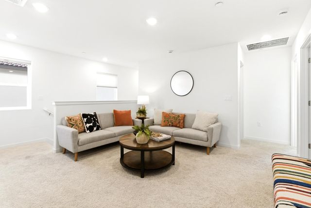1471 Gwinnett St, Lincoln, CA 95648