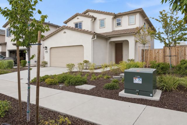 1471 Gwinnett St, Lincoln, CA 95648