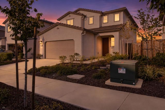 1471 Gwinnett St, Lincoln, CA 95648