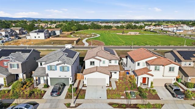 1471 Gwinnett St, Lincoln, CA 95648
