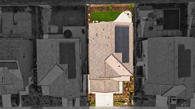 1471 Gwinnett St, Lincoln, CA 95648
