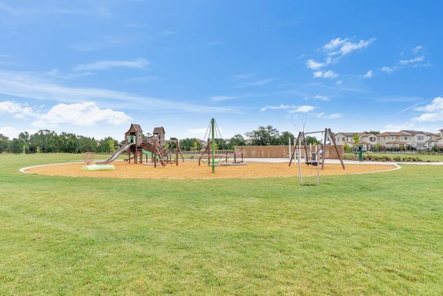 1471 Gwinnett St, Lincoln, CA 95648