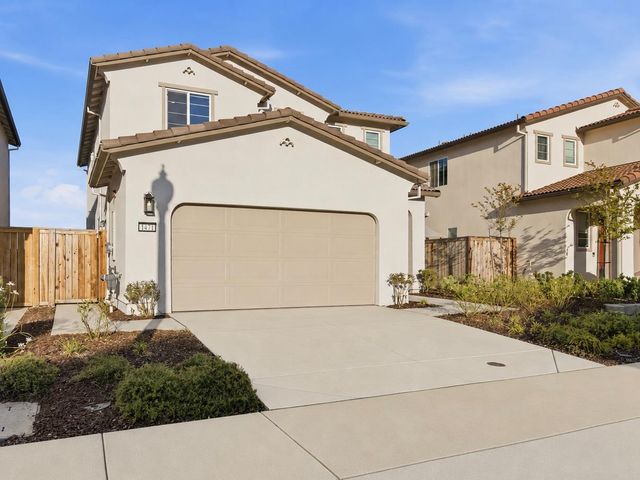 1471 Gwinnett St, Lincoln, CA 95648