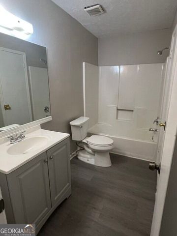 192 Kimberly Way SW 192, Marietta, GA 30064