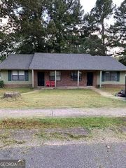 192 Kimberly Way SW 192, Marietta, GA 30064