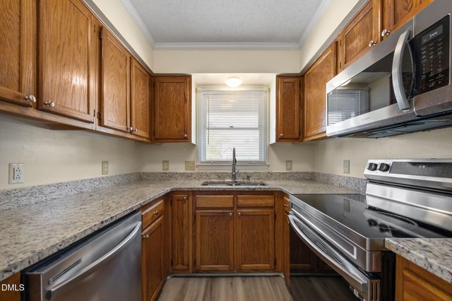 1627 Oakland Hills Way, Raleigh, NC 27604