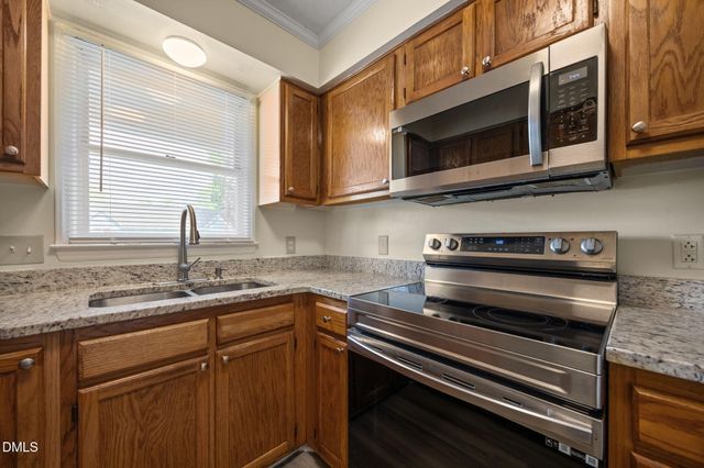 1627 Oakland Hills Way, Raleigh, NC 27604