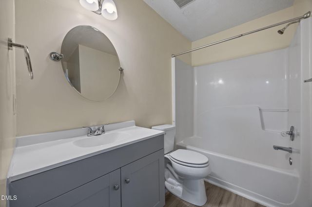 1627 Oakland Hills Way, Raleigh, NC 27604