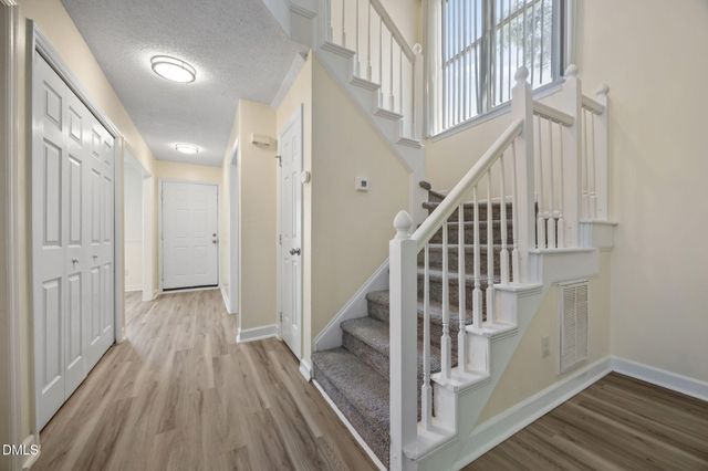 1627 Oakland Hills Way, Raleigh, NC 27604