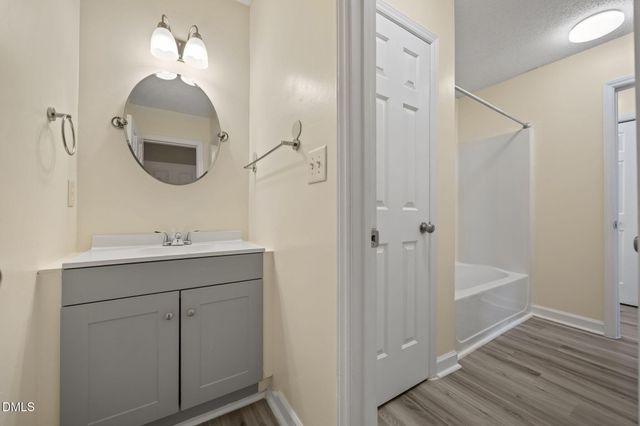 1627 Oakland Hills Way, Raleigh, NC 27604