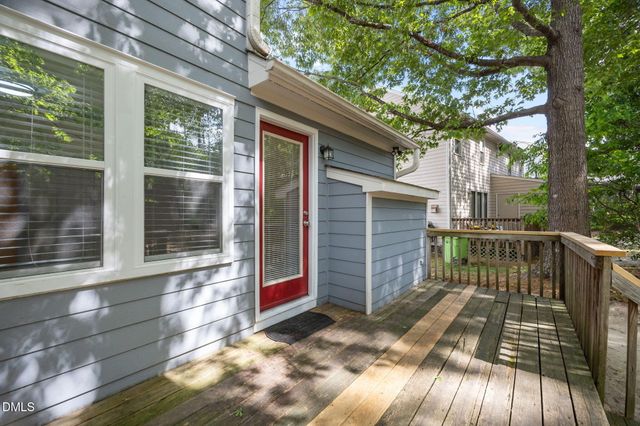 1627 Oakland Hills Way, Raleigh, NC 27604