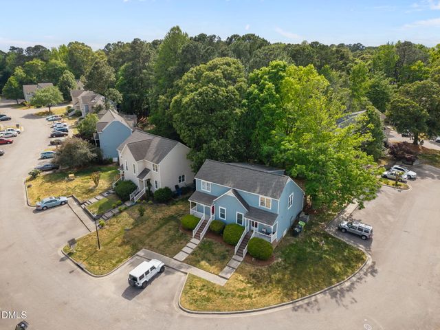 1627 Oakland Hills Way, Raleigh, NC 27604