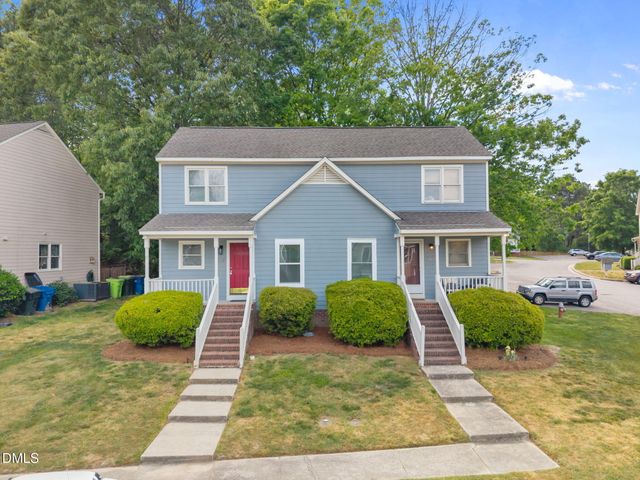 1627 Oakland Hills Way, Raleigh, NC 27604