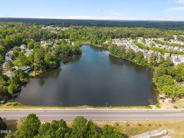 1627 Oakland Hills Way, Raleigh, NC 27604