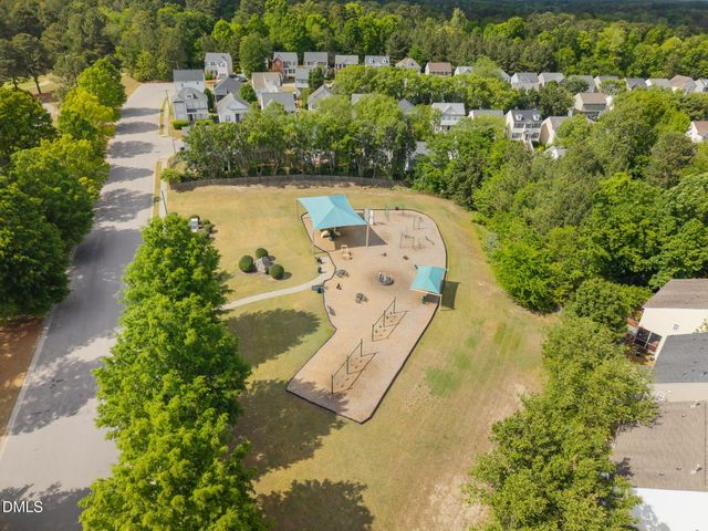 1627 Oakland Hills Way, Raleigh, NC 27604