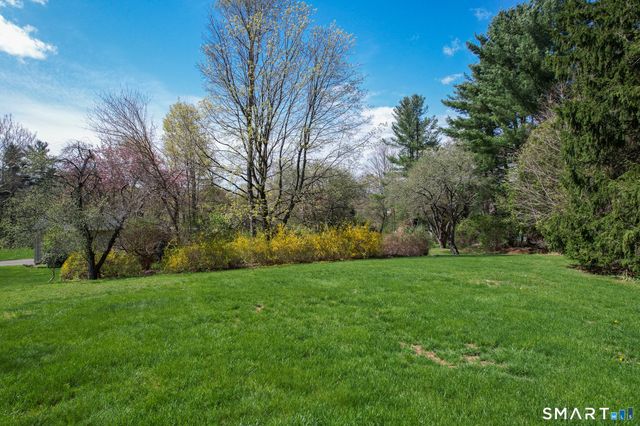 230 Wallingford Road, Cheshire, CT 06410