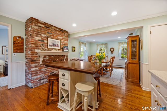230 Wallingford Road, Cheshire, CT 06410