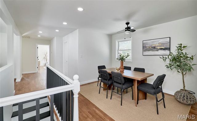 1015 Dingledine Road, St Charles, MO 63304