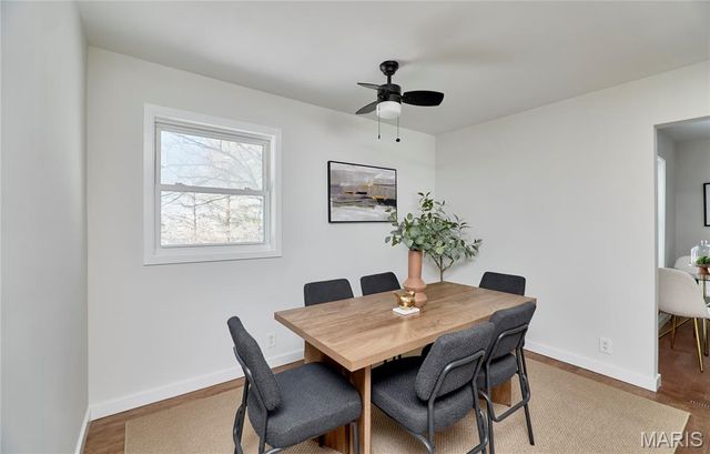 1015 Dingledine Road, St Charles, MO 63304