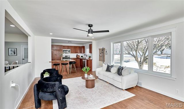 1015 Dingledine Road, St Charles, MO 63304