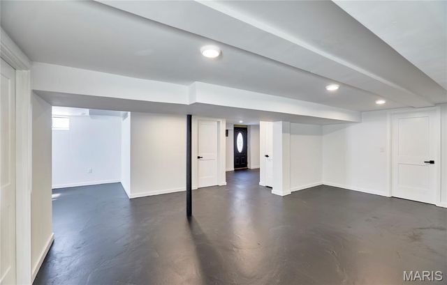 1015 Dingledine Road, St Charles, MO 63304