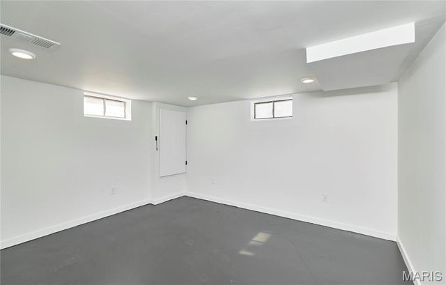 1015 Dingledine Road, St Charles, MO 63304