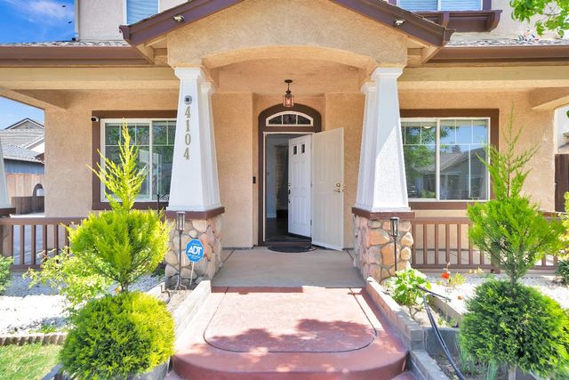 4104 KEEPSAKE Dr, Modesto, CA 95356